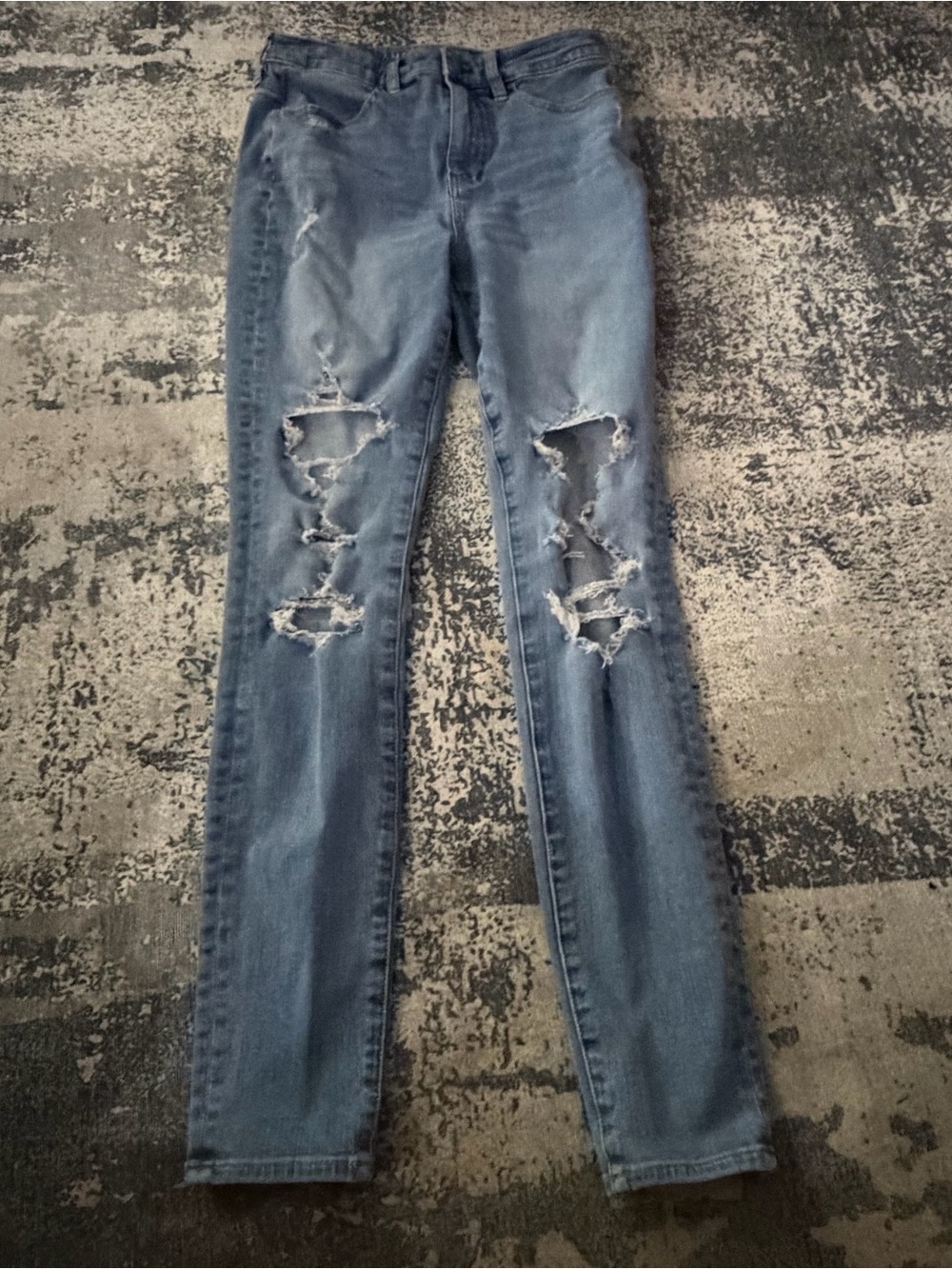 American Eagle Outfitters Light Blue Distressed Skinny Jeans